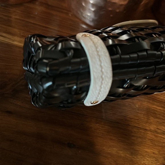 Kate Spade Jude Cherbourg black wicker bag. Cotton lining. Euc turn lock closure - Picture 9 of 14